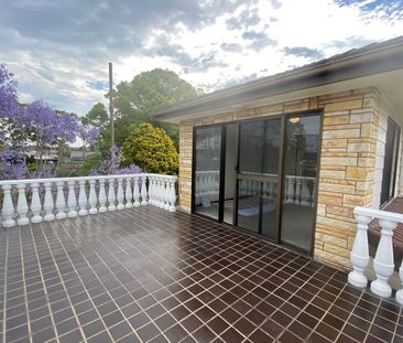 Two Bedroom Townhouse In Convenient Location! - Photo 3