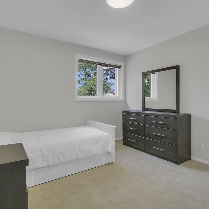 For Lease - 76 Chickasaw Crescent, Kanata, Ontario - Photo 1