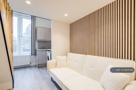 Studio to rent - Photo 3