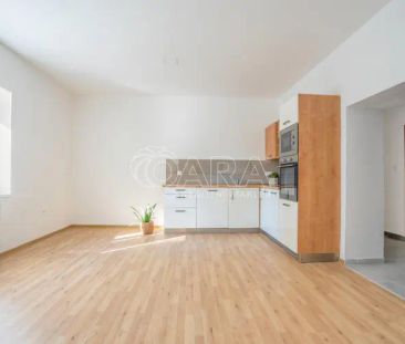 Pronájem zrekonstruovaného bytu 2+kk, Úpice - Fotografie 2