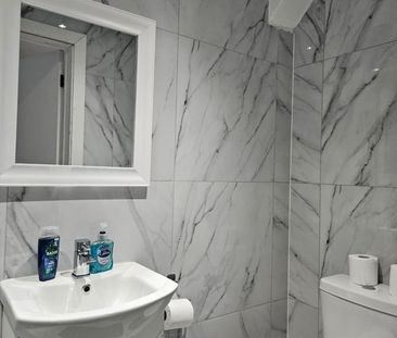 Studio Flat, Wellesley Road, CR0 - Photo 1