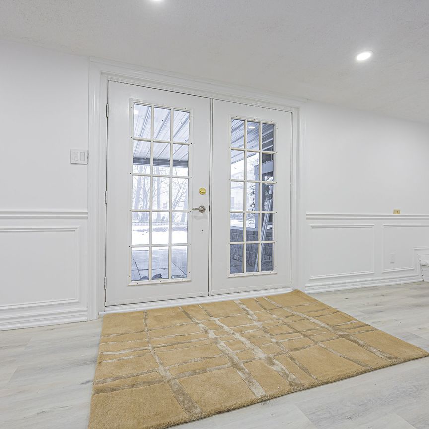 For Lease - 60 Fairway Drive Unit# Bsmt, Aurora, Ontario - Photo 1