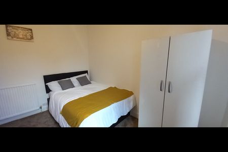 Room in a Shared House, Stevenage Road, E6 - Photo 2