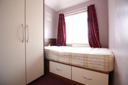 Waltham Avenue, Hayes - Photo 4