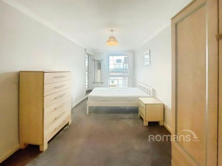 2 bedroom flat to rent - Photo 2