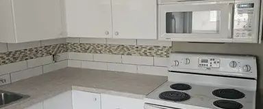 Near SAIT and U of C 2 bedroom upper. Including utilities pets negotiable. | 2816 A 14 Street Northwest, Calgary - Photo 1