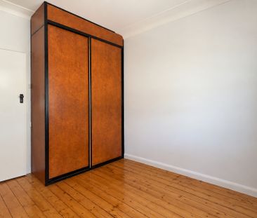 Modern 3 bedroom Home - Photo 5