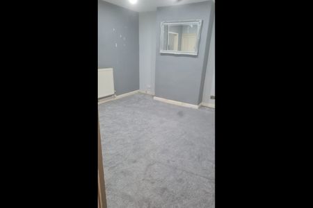 2 Bed Semi-Detached House, Peplow Road, B33 - Photo 4