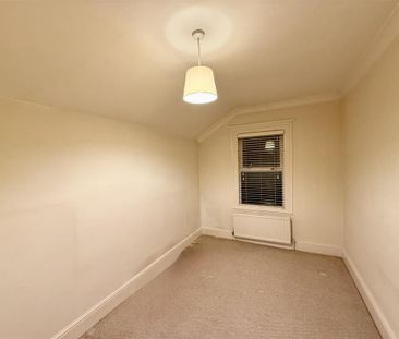 3 bedroom end of terrace house to rent - Photo 6