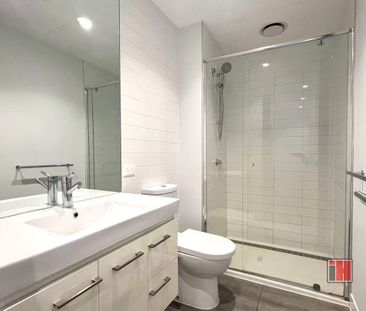 Stylish 2-Bedroom in Vibrant Footscray Central - Photo 6