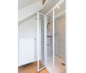 Dit appartement met mezzanine en 1 slaapkamer is gelegen op de bove... - Photo 6
