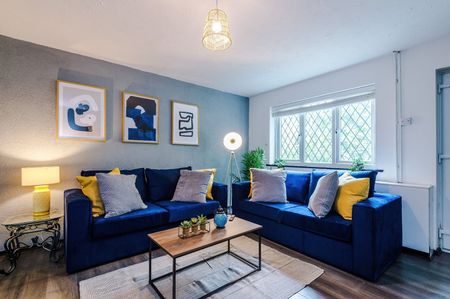 2 Bed Terraced House, Broad Street, M6 - Photo 5