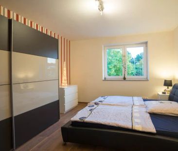 Exklusive, hochwertige Wohnung mit großem Balkon im 1. Obergeschoss - Foto 1