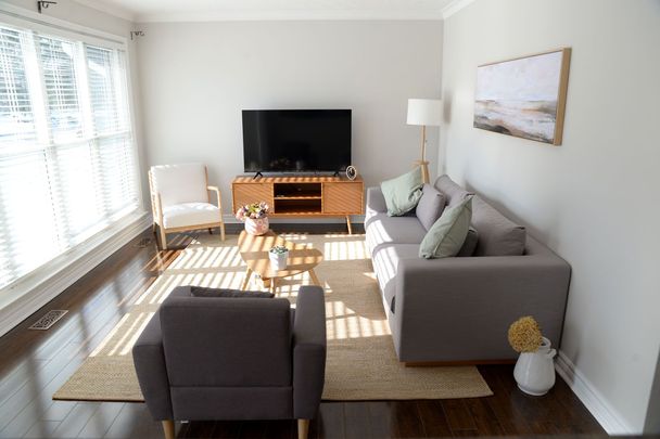 For Lease - 84 Cartier Crescent, Richmond Hill, Ontario - Photo 1