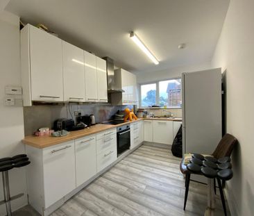 1 bedroom in a house share to rent - Photo 3