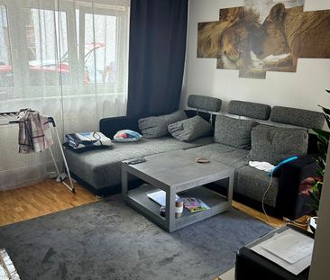 ERDGESCHOSS: Ruhig gelegene großzügige 2 Zi-Whg mit Terrasse und Ga... - Photo 1