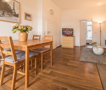 City-Residence: Nette 2-Zimmer-Wohnung in schönem Altbau - Photo 6