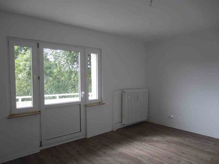 Reinkommen und Wohlfühlen: praktische 4 Zimmer Wohnung - Foto 5