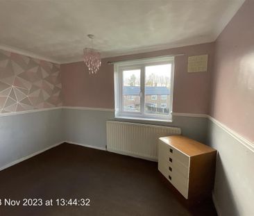 2 bedroom semi-detached house to rent - Photo 4