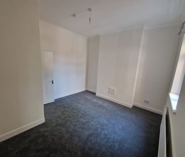 1 Bed Maisonette, Champion Grove, SE5 - Photo 2