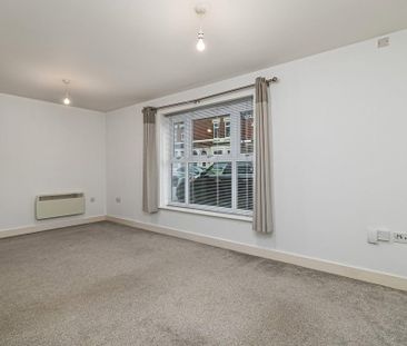 2 bedroom ground floor flat to rent - Photo 4