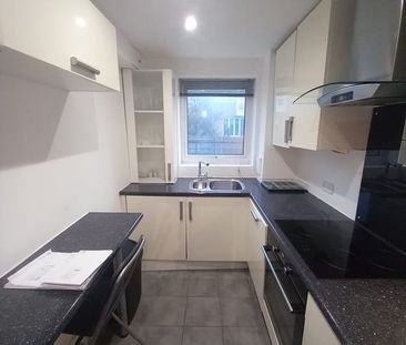 Room in a Shared Flat, Susan Constant Court, E14 - Photo 4
