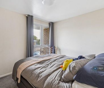 3 bedroom terraced house to rent - Photo 6