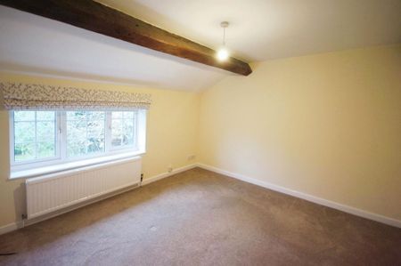 3 bedroom detached house to rent - Photo 2