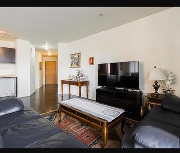 1425 Boul. Le Corbusier - Photo 2