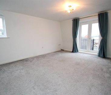 2 bedroom end of terrace house to rent - Photo 3