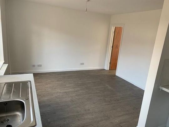 Radley Road, Bristol - Photo 1