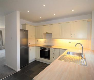 2 bedroom terraced house to rent - Photo 5