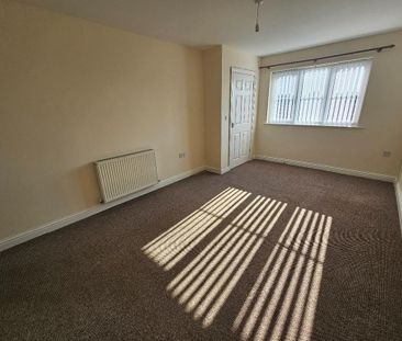 2 bedroom terraced house to rent - Photo 5