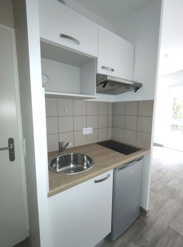 Location Appartement 1 pièce 18m² FRANQUEVILLE ST PIERRE 76520 - Photo 4