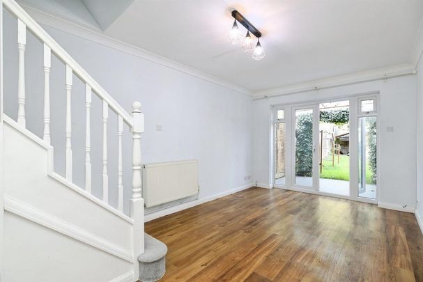 2 bedroom property to rent - Photo 1