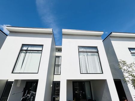 MANGERE BRIDGE, 4 BEDROOMS - Photo 3