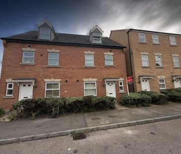 4 bedroom semi-detached house to rent - Photo 1