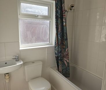 3 Bed Terraced House, Abbey Road, B67 - Photo 5