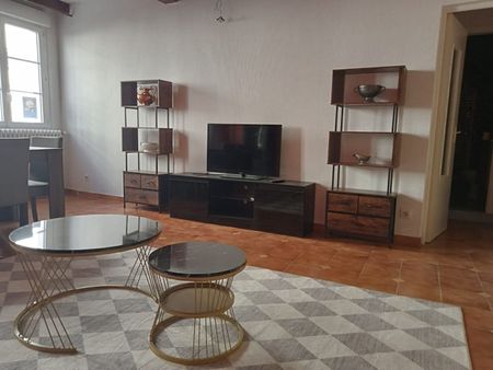 Location Appartement 3 pièces 77m² - Photo 4