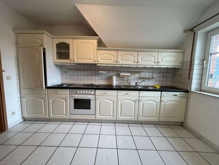 Große Dachgeschosswohnung in Lingen zu vermieten - Foto 4
