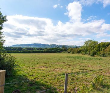 4 bedroom semi-detached house to rent - Photo 3