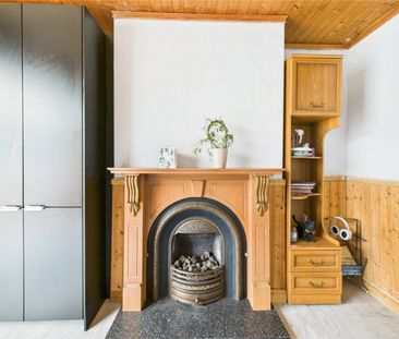 Wootton Road, - Photo 1