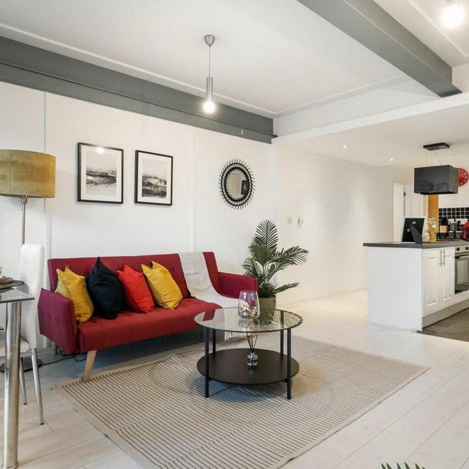 2 bedroom flat to rent - Photo 1