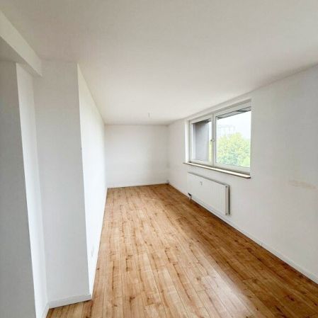 Neu saniert - 3-Raum-Wohnung mit PKW-Stellplatz in Oberrothenbach / Zwickau - Photo 1