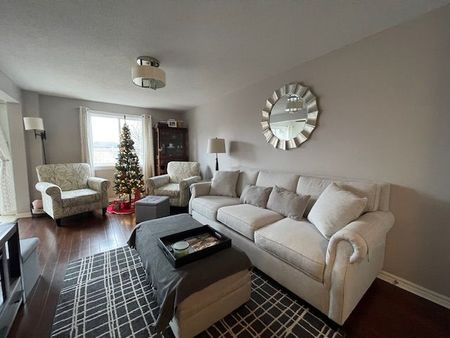 For Lease - 105 Courtney Crescent, Barrie, Ontario - Photo 2
