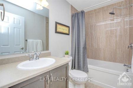 For Lease - 220 CAYMAN Road, Stittsville - Munster - Richmond, Ontario - Photo 2