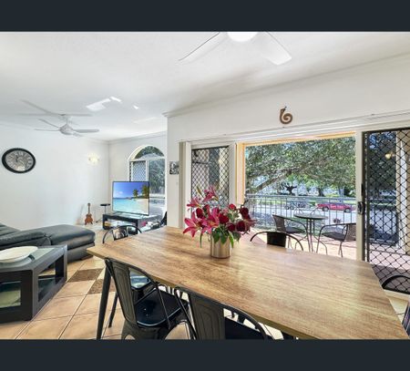 6/18 The Strand, North Ward, Qld 4810 - Photo 4