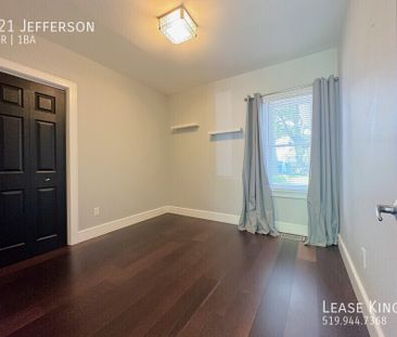 Renovated East End 2 Bed 1 Bath with Backyard Oasis - Photo 4