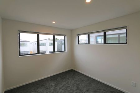 3 bedroom in Papakura - Photo 3