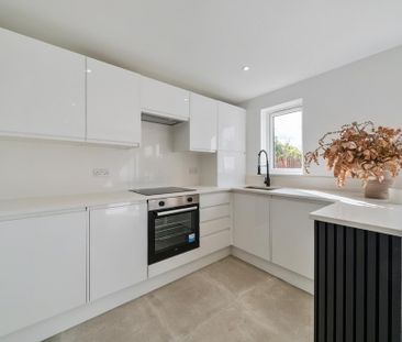 1 bedroom in a house share to rent - Photo 4